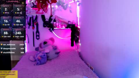 Snapshot of ivy_rosse chatting on 12/03/24, 09:12 You can find more of me here online show from 12/03/24, 09:12