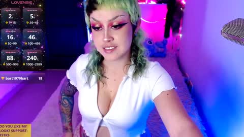 Snapshot of ivy_rosse chatting on 12/16/24, 03:54 You can find more of me here online show from 12/16/24, 03:54
