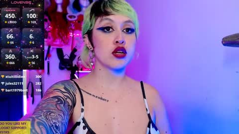 Snapshot of ivy_rosse chatting on 01/10/25, 05:34 You can find more of me here online show from 01/10/25, 05:34