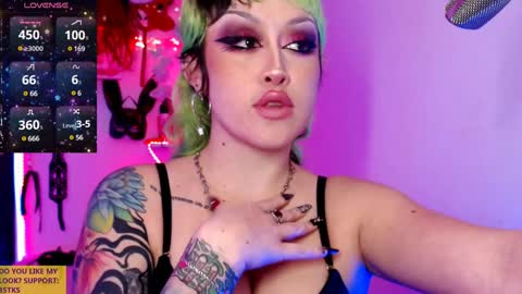 Snapshot of ivy_rosse chatting on 01/15/25, 05:37 You can find more of me here online show from 01/15/25, 05:37