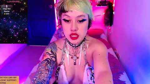 Snapshot of ivy_rosse chatting on 02/27/25, 03:37 You can find more of me here online show from 02/27/25, 03:37