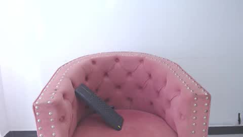 Snapshot of ivy_yovng chatting on 03/17/26, 08:23 tender girl online show from 03/17/26, 08:23