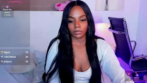 Snapshot of ivybliss8 chatting on 02/25/25, 06:31 i v y  b l i s s online show from 02/25/25, 06:31