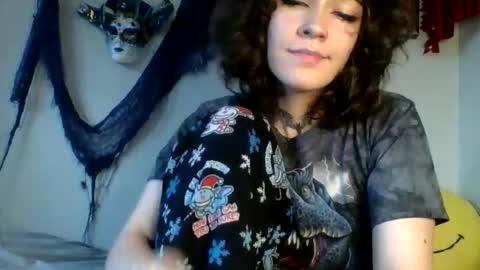 Snapshot of ivydevilll chatting on 11/26/25, 02:18 IVY DEVILL online show from 11/26/25, 02:18
