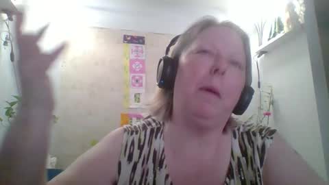 ivyjane3522 online show from 04/21/26, 12:33