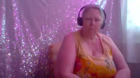ivyjane3522 online show from 04/30/26, 10:47