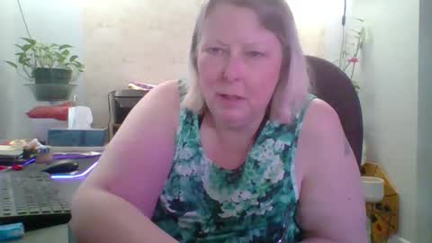 ivyjane3522 online show from 05/05/26, 07:11