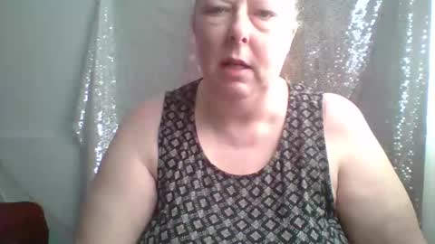 ivyjane3522 online show from 05/17/26, 02:35