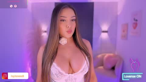 Ivy online show from 04/21/26, 12:45