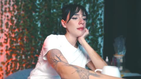 Miss Ivy online show from 12/06/24, 07:12