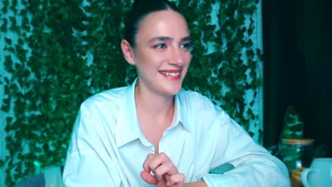 Miss Ivy online show from 12/08/24, 08:58