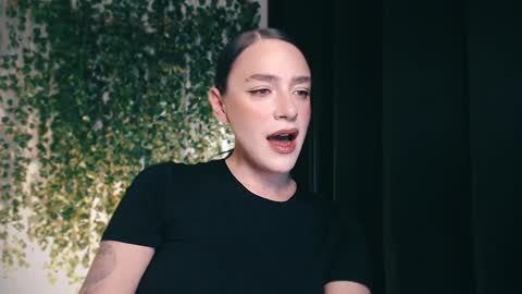 Miss Ivy online show from 01/22/25, 02:56