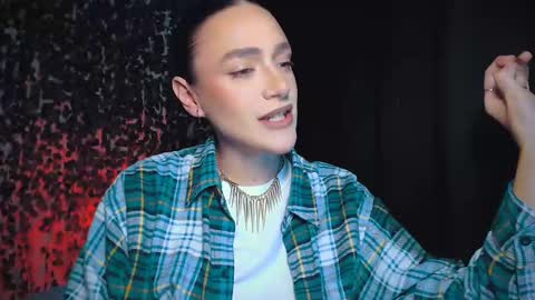 Miss Ivy online show from 03/05/25, 06:45