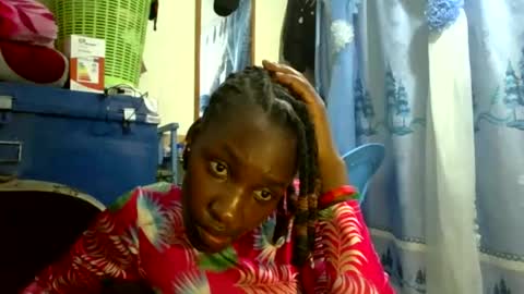 ivyk_ online show from 03/01/26, 10:39