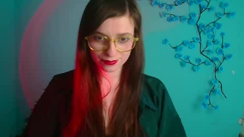 Snapshot of ivynoir_ chatting on 04/14/26, 01:06 Ivy online show from 04/14/26, 01:06