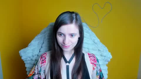 Snapshot of ivynoir_ chatting on 04/19/26, 01:32 Ivy online show from 04/19/26, 01:32
