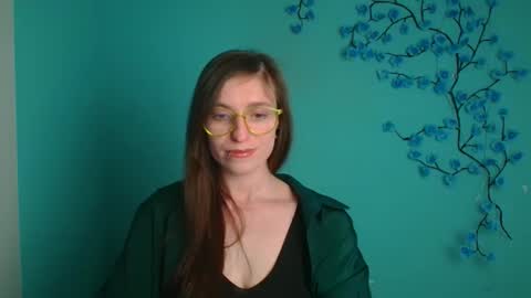 Snapshot of ivynoir_ chatting on 04/22/26, 02:07 Ivy online show from 04/22/26, 02:07