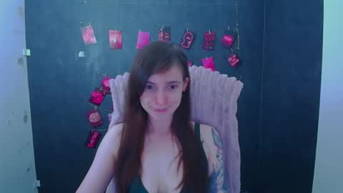 Snapshot of ivynoir_ chatting on 05/10/26, 01:05 Ivy online show from 05/10/26, 01:05