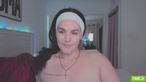 Ivy Swings online show from 03/17/26, 08:06