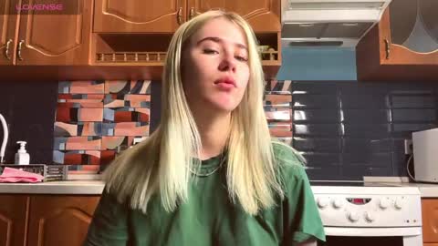 ivywairley online show from 04/27/26, 03:04