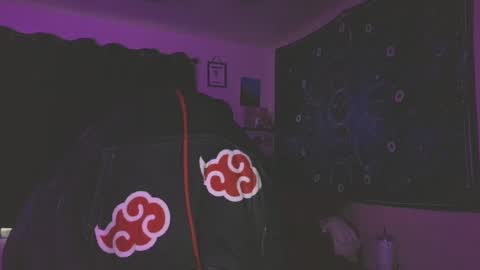 Snapshot of ivyy_sinss chatting on 09/27/25, 12:15 Amiee online show from 09/27/25, 12:15