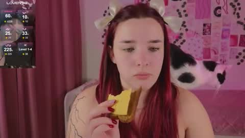 Snapshot of iwi_wi_wi chatting on 11/27/25, 02:02 Daisy online show from 11/27/25, 02:02