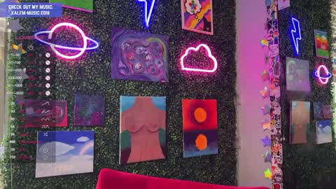 Snapshot of iwillbeyourmuse chatting on 12/08/24, 08:36 Muse hethey online show from 12/08/24, 08:36