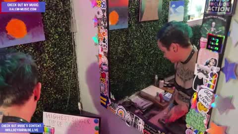 Snapshot of iwillbeyourmuse chatting on 09/18/25, 11:18 Muse hethey online show from 09/18/25, 11:18