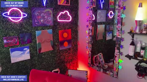 Snapshot of iwillbeyourmuse chatting on 09/26/25, 11:42 Muse hethey online show from 09/26/25, 11:42