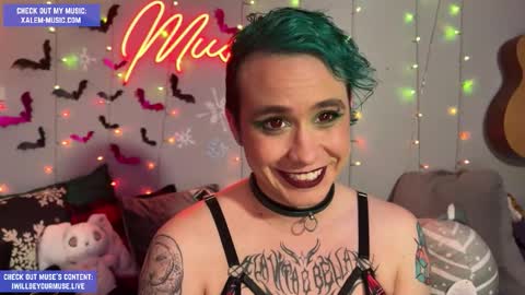 Muse hethey online show from 12/05/25, 12:30