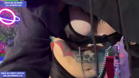 Muse hethey online show from 01/17/26, 12:59