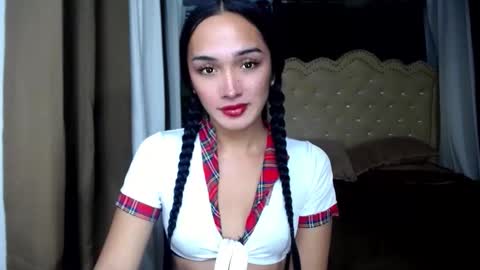 iwillcum4u_ online show from 10/31/25, 05:25