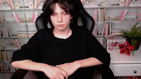 Maxim online show from 02/28/25, 04:21