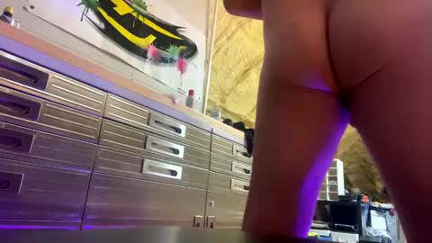 Snapshot of iwinnner chatting on 09/28/25, 03:45 That  Guy  online show from 09/28/25, 03:45