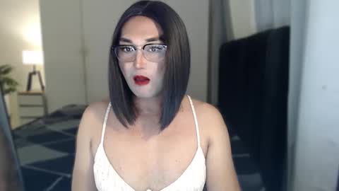 iya_hermosa online show from 03/10/26, 01:05