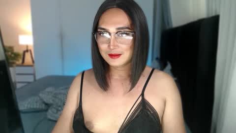 iya_hermosa online show from 03/12/26, 12:22