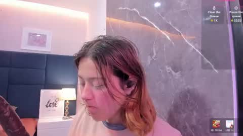 Snapshot of iza_grey chatting on 07/11/26, 11:46 Isa online show from 07/11/26, 11:46