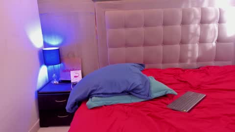 izaack online show from 01/16/25, 01:25