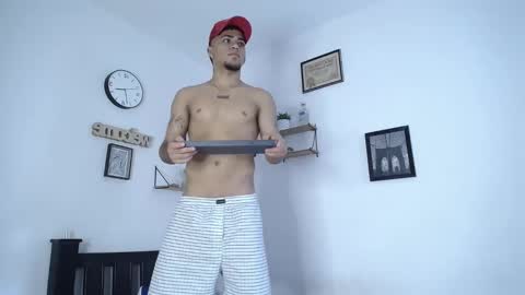 izaack online show from 03/11/25, 08:31