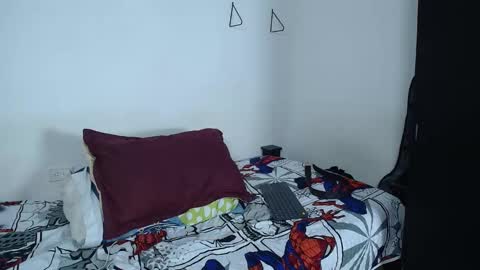 izaack online show from 09/30/25, 08:41