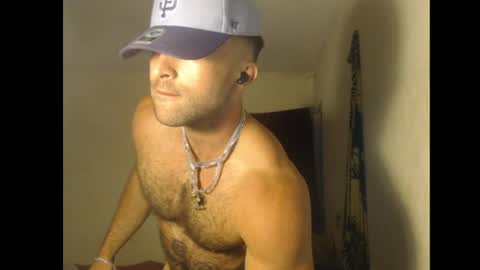 Snapshot of izak144 chatting on 06/06/26, 03:44 izak144 online show from 06/06/26, 03:44