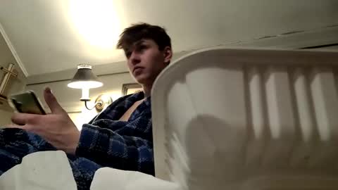 Snapshot of izzame2 chatting on 02/04/25, 05:21 Willis online show from 02/04/25, 05:21