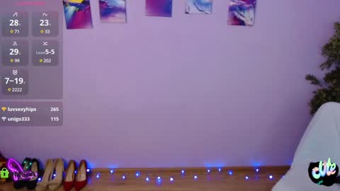 Queen of nylon  Victoria online show from 01/08/25, 08:27