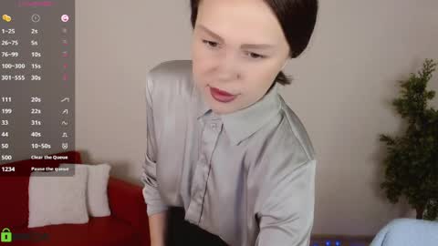 Queen of nylon  Victoria online show from 04/03/26, 05:05