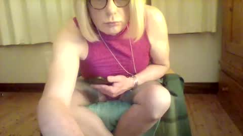izzy_mchoney online show from 05/15/26, 10:50