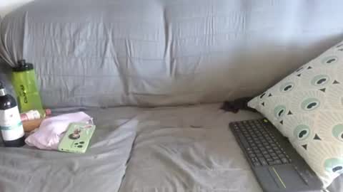 Snapshot of izzy_rains chatting on 07/20/26, 10:39 izzy_rains online show from 07/20/26, 10:39