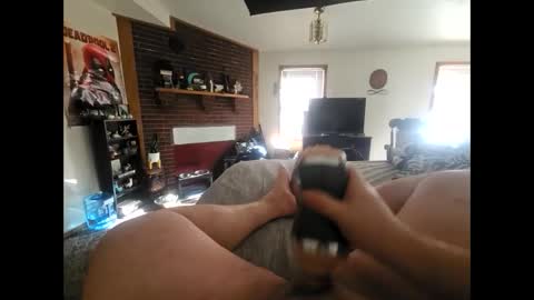 Snapshot of j77r77 chatting on 03/08/25, 07:53 Hard4u online show from 03/08/25, 07:53