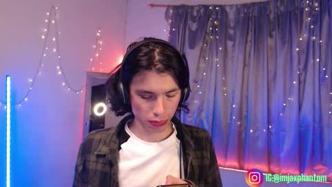 Hey im Jaxxxon check my info     online show from 10/21/25, 09:43