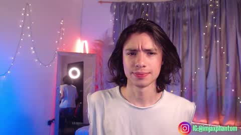 Hey im Jaxxxon check my info     online show from 10/25/25, 02:24