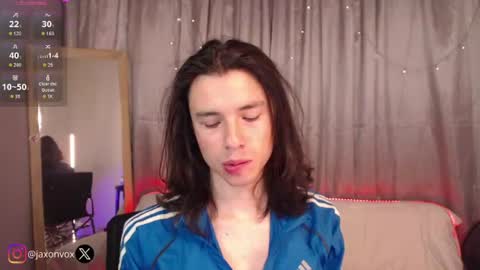 Snapshot of j_a_x_x_x_o_n chatting on 07/22/26, 12:19 Hey im Jaxxxon check my info online show from 07/22/26, 12:19